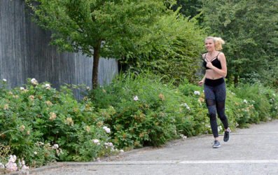 Die bessere Sport-Leggings mit Handytasche … im Bund!